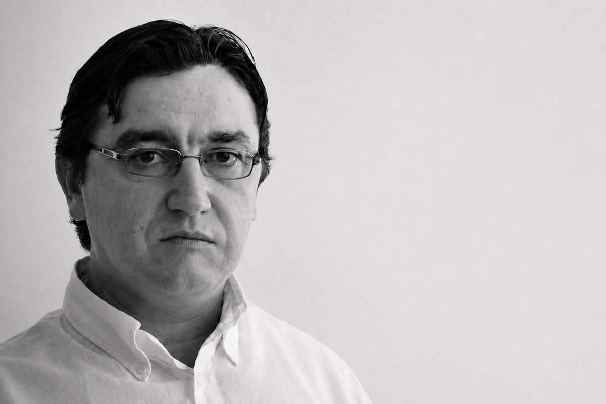 A murit directorul CSM Bistrița, Adrian Moldovan, fratele lui Viorel Moldovan. 3 A murit directorul CSM Bistrita Adrian Moldovan fratele lui Viorel Moldovan