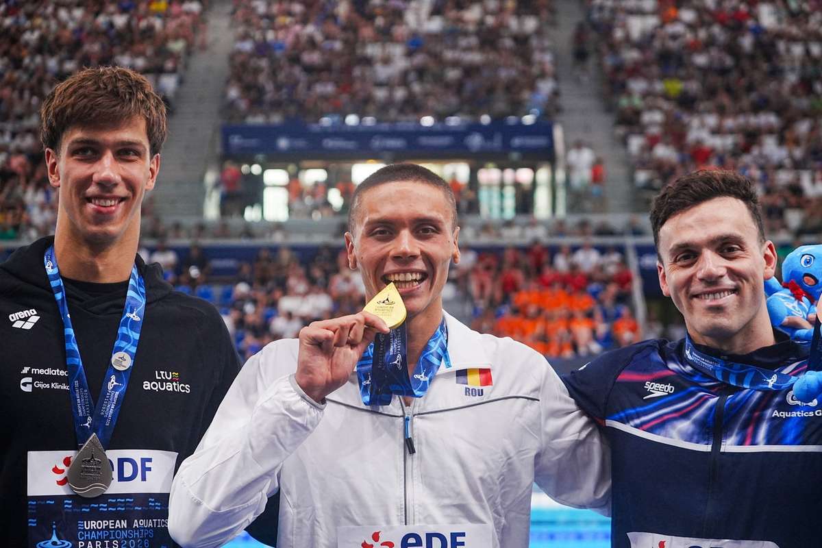Aici este Romania Mesajul lui David Popovici dupa ce a castigat a treia medalie de aur consecutiv la 200 m liber la CE