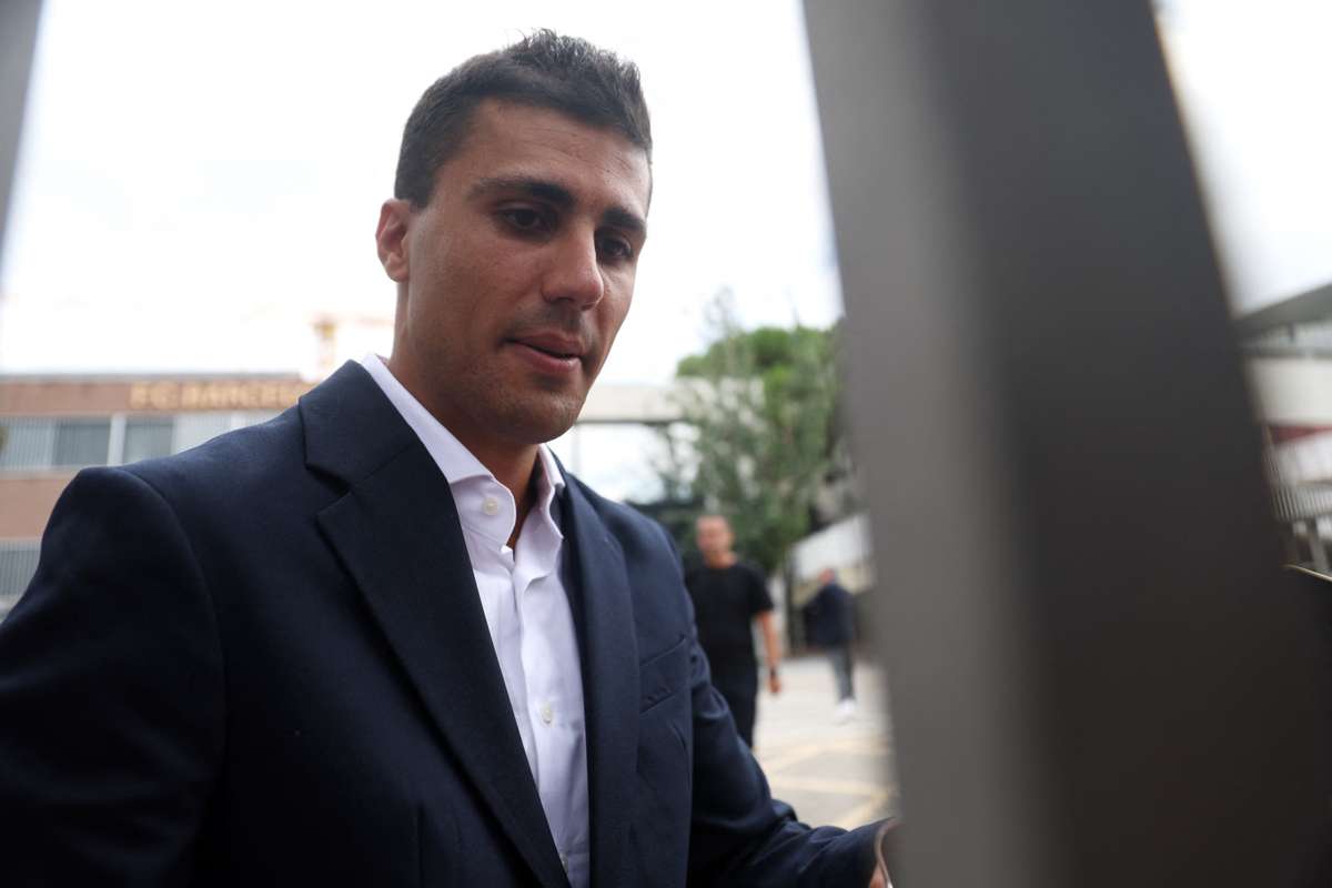 Barcelona se pregateste pentru un anunt important Rodri a semnatt contractul dupa ce a finalizat vizita medicala