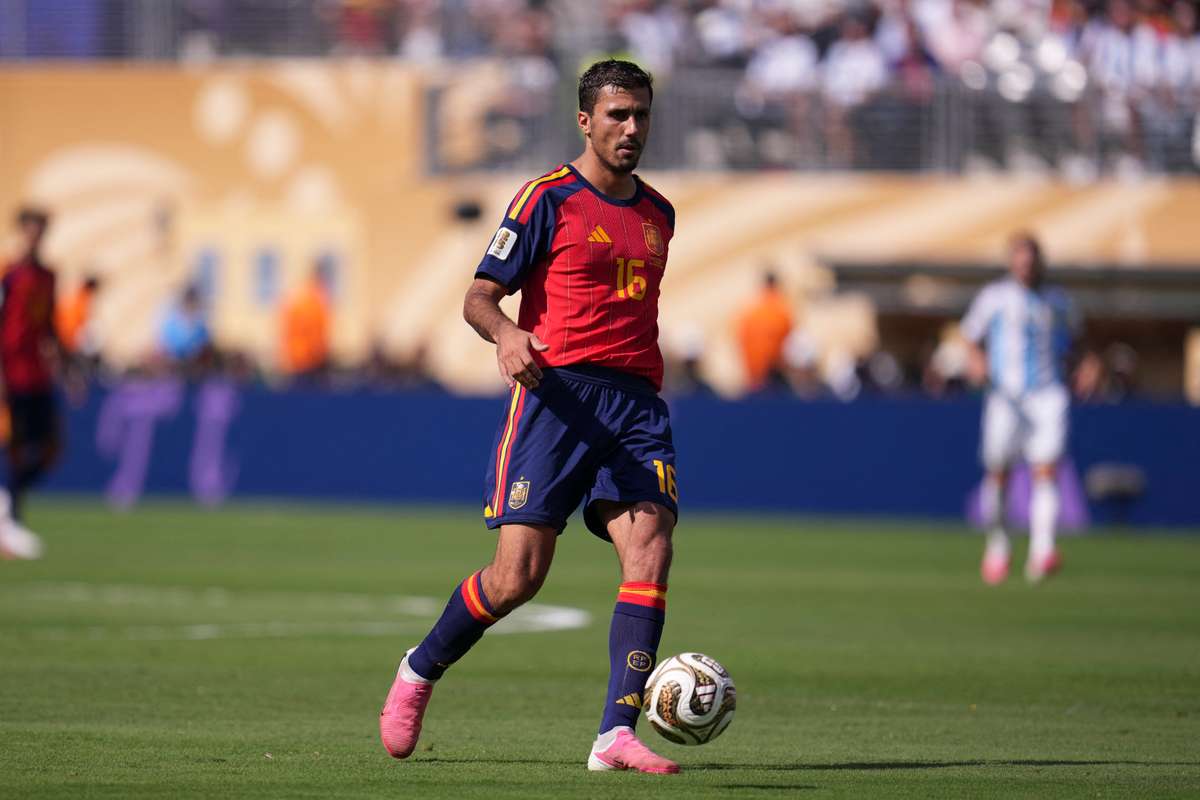 Barcelona si a majorat oferta pentru Rodri dar Manchester City ramane fermi pe pozitie si spune NU