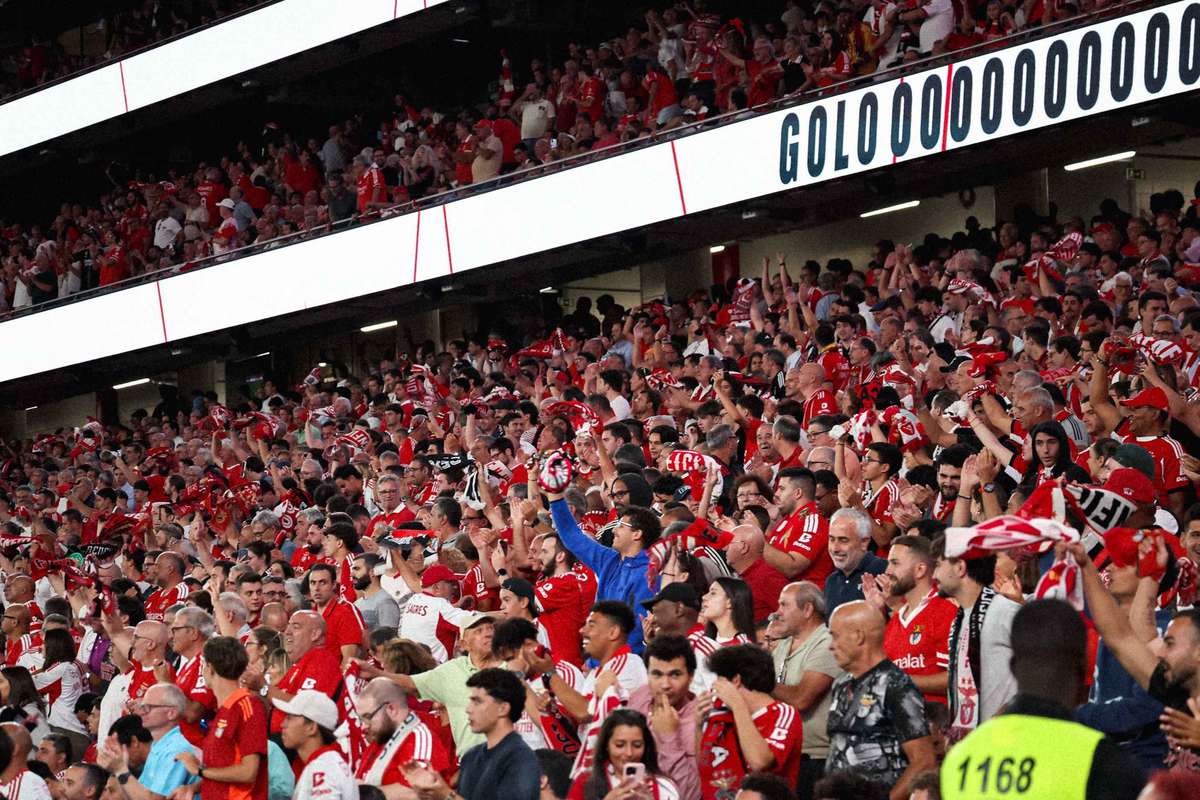 Benfica începe noul sezon fără fani în tribună. 3 Benfica incepe noul sezon fara fani in tribuna
