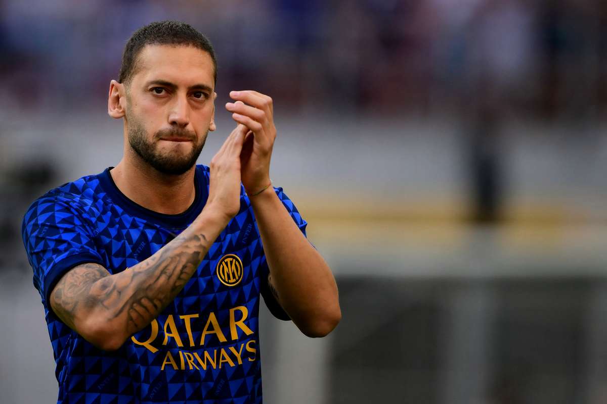 Chivu ar putea pierde unul dintre jucătorii esențiali de la Inter. 2 Chivu ar putea pierde unul dintre jucatorii esentiali de la Inter