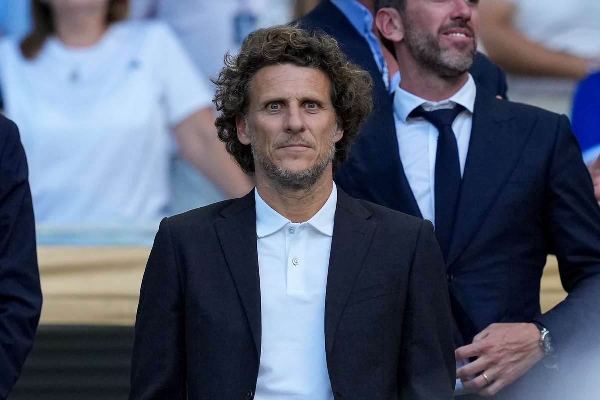 Diego Forlan, antrenor interimar al echipei naționale a Uruguayului 2 Diego Forlan antrenor interimar al echipei nationale a Uruguaului