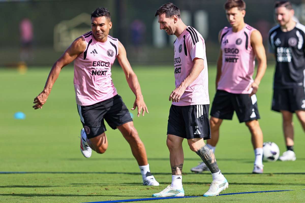 Din rivali de moarte in coechipieri Messi este un exemplu afirma Casemiro dupa venirea la Inter Miami