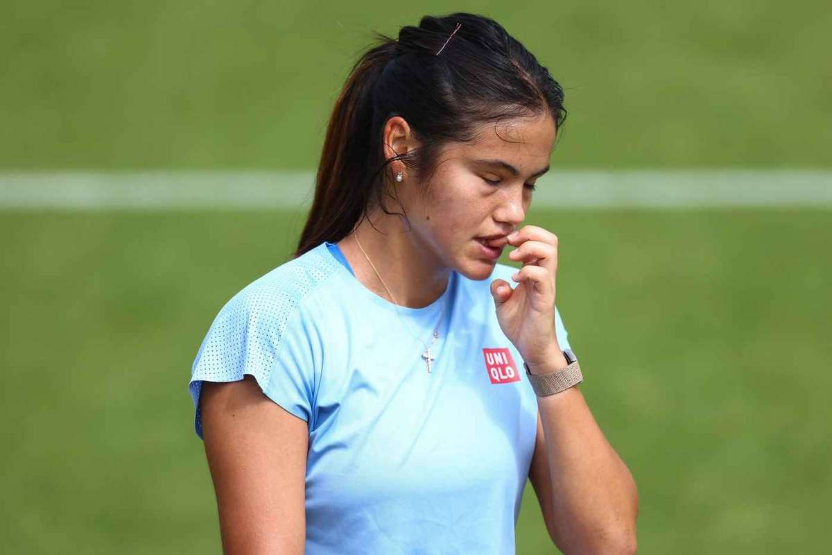 Emma Răducanu va lipsi de la US Open din cauza unei fracturi de stres la piciorul drept. 2 Emma Raducanu va lipsi de la US Open din cauza unei fracturi de stres la piciorul drept