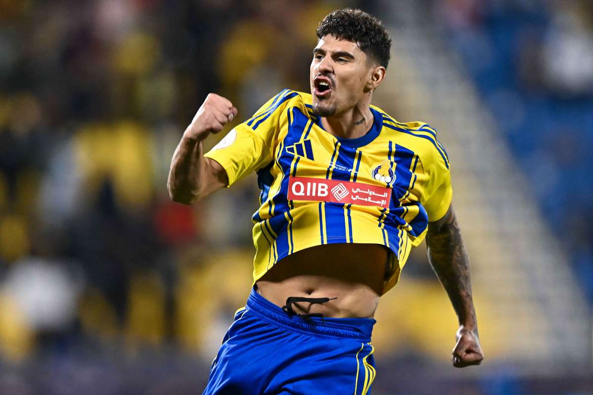 Florinel Coman, esențial în debutul sezonului din Qatar. Pasă decisivă pentru golul victoriei lui Al-Gharafa 2 Florinel Coman esential in debutul sezonului din Qatar Pasa decisiva pentru golul victoriei lui Al Gharafa