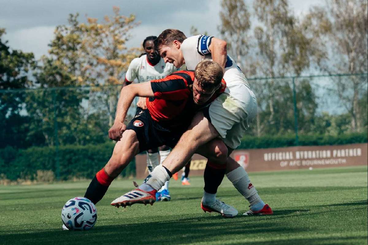 Genoa lui Dan Șucu primește 10 goluri de la o echipă din Premier League în cadrul unui meci amical 2 Genoa lui Dan Sucu primestec 10 goluri de la o echipa din Premier League in cadrul unui meci amical