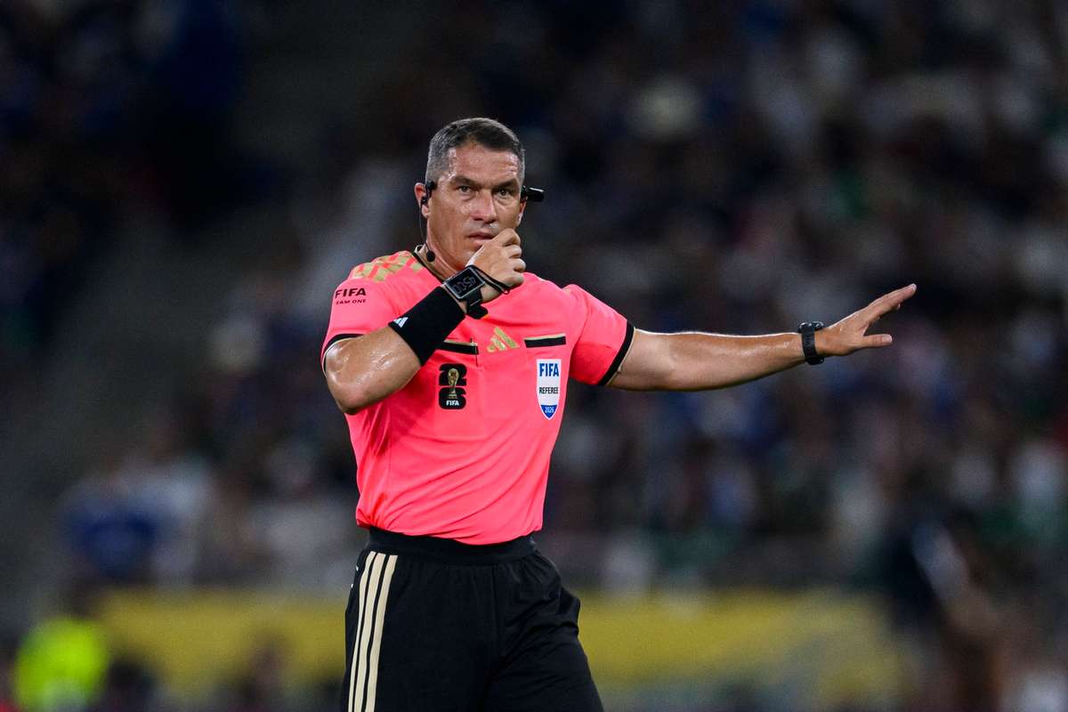 Istvan Kovacs a fost numit de UEFA pentru play off ul Ligii Campionilor