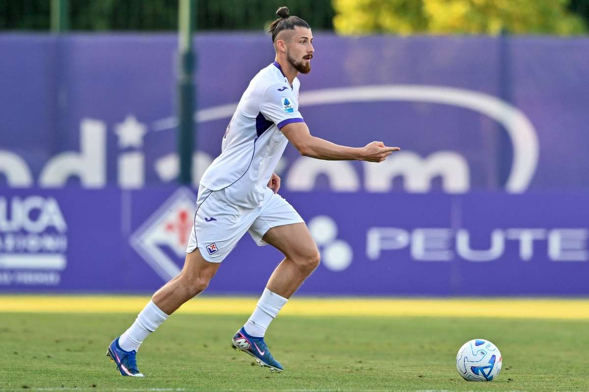 LIVE Real Madrid - Fiorentina: Radu Drăgușin joacă titular. 2 LIVE Real Madrid Fiorentina Radu Dragusin joaca titular