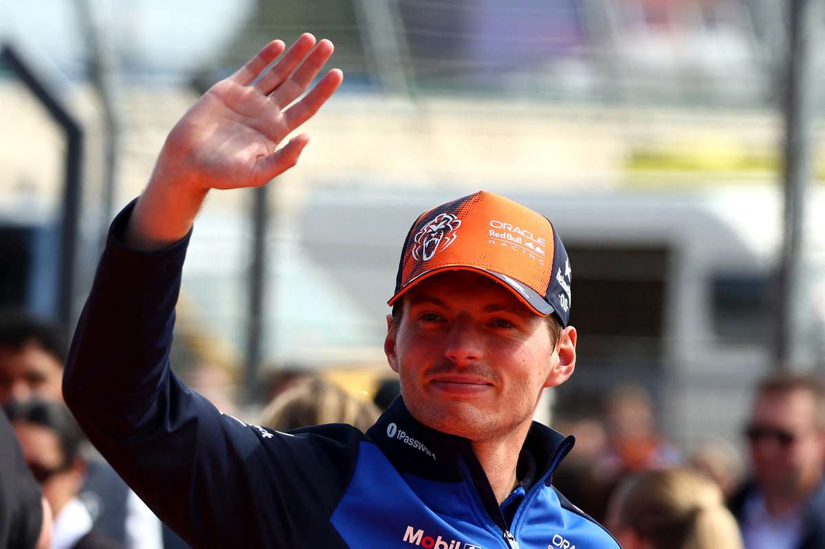 Max Verstappen va lua startul impotriva a 100 de piloti de karting la Silverstone