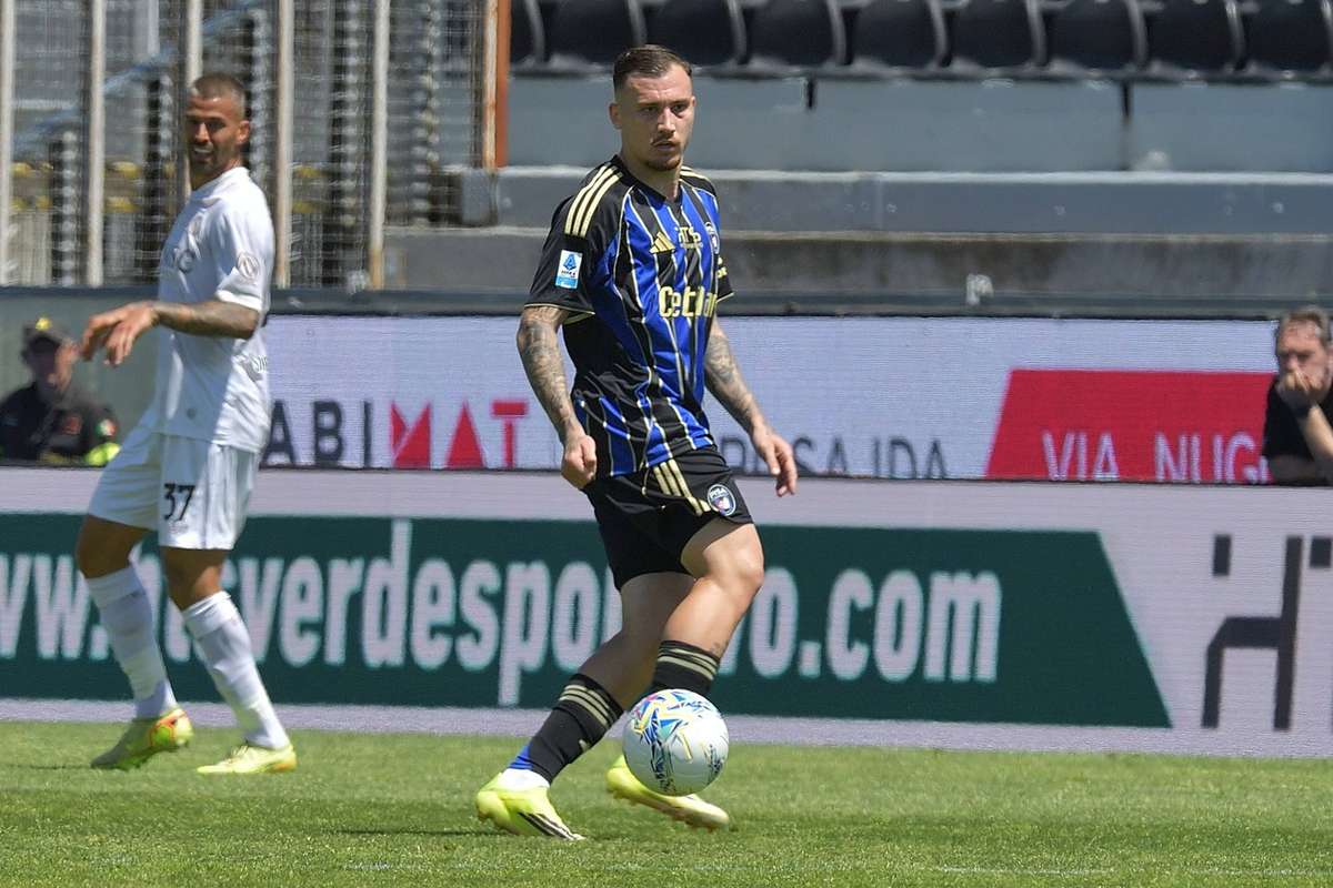 Pancu a confirmat cel mai recent transfer al Rapidului: „Un jucător excelent, foarte, foarte bun” 2 Pancu a confirmat cel mai recet transfer al Rapidului Un jucator excelent foarte foarte bun