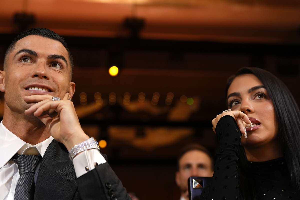Ronaldo și partenera sa, Georgina Rodríguez, s-au căsătorit. 2 Ronaldo si partenera sa Georgina Rodriguez s au casatorit