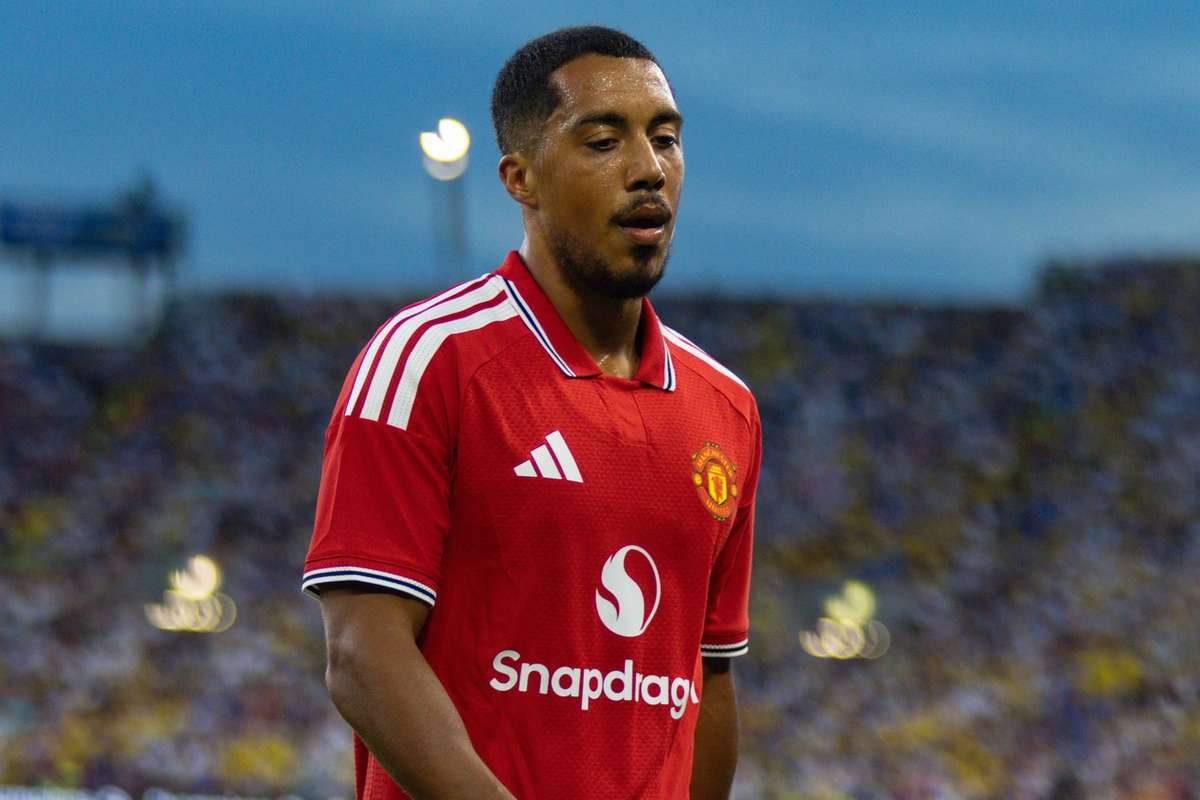 Tielemans si a cerut scuzefanilor de la Aston Villa dupa declaratiile facute despre Manchester United