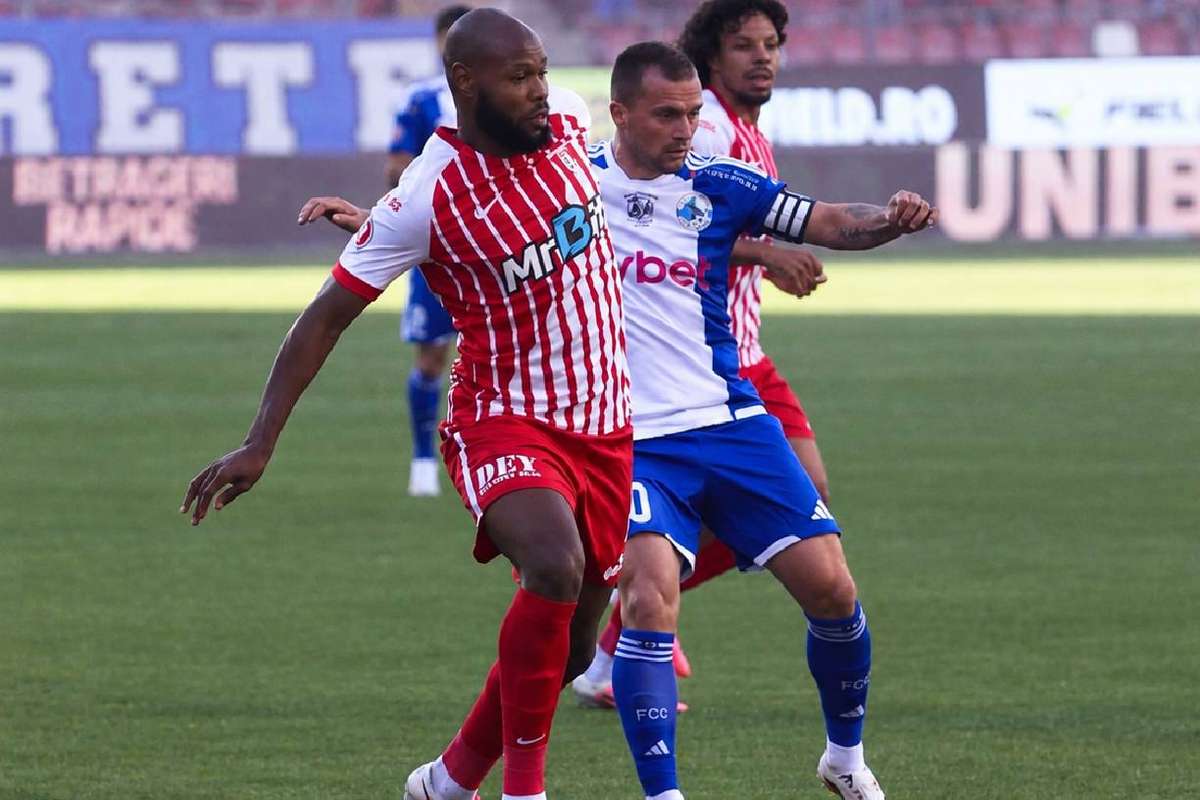 UTA și Corvinul, rezultat de egalitate fără goluri la Arad. Gazdele au avut un gol anulat în urma unei analize VAR de opt minute. 2 UTA si Corvinul rezultat de egalitate fara goluri la Arad Gazdele au avut un gol anulat in urma unei analize VAR de opt minute