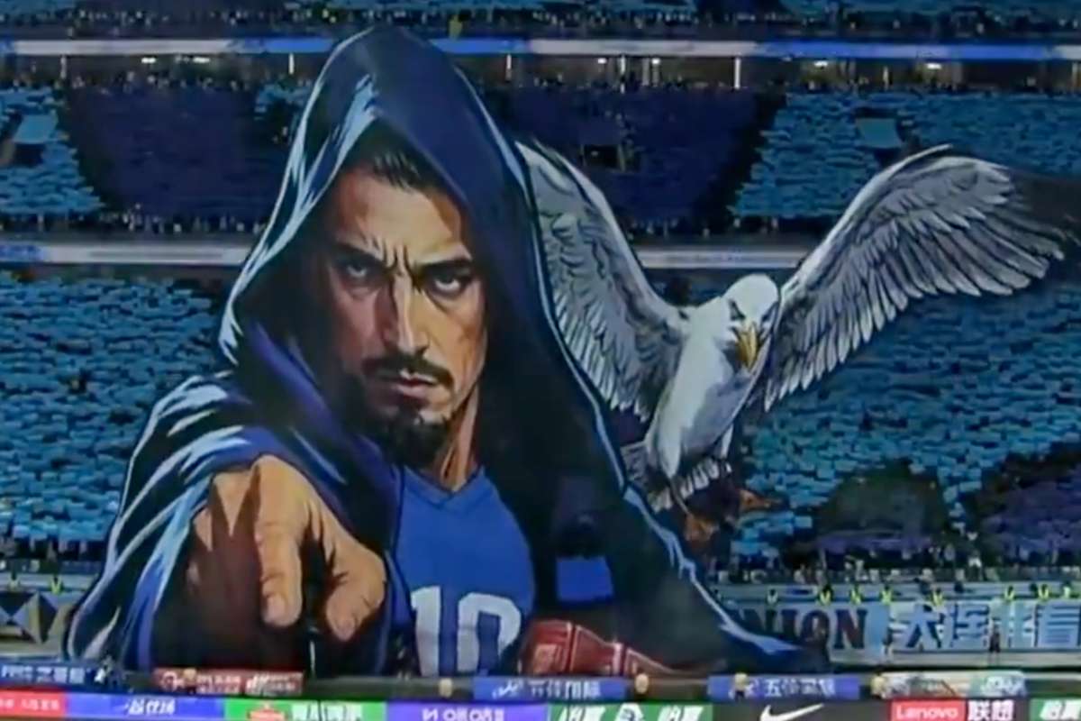 VIDEO Tifo impresionant Scenografie spectaculoasa realizata de fanii chinezi pentru Nicolae Stanciu