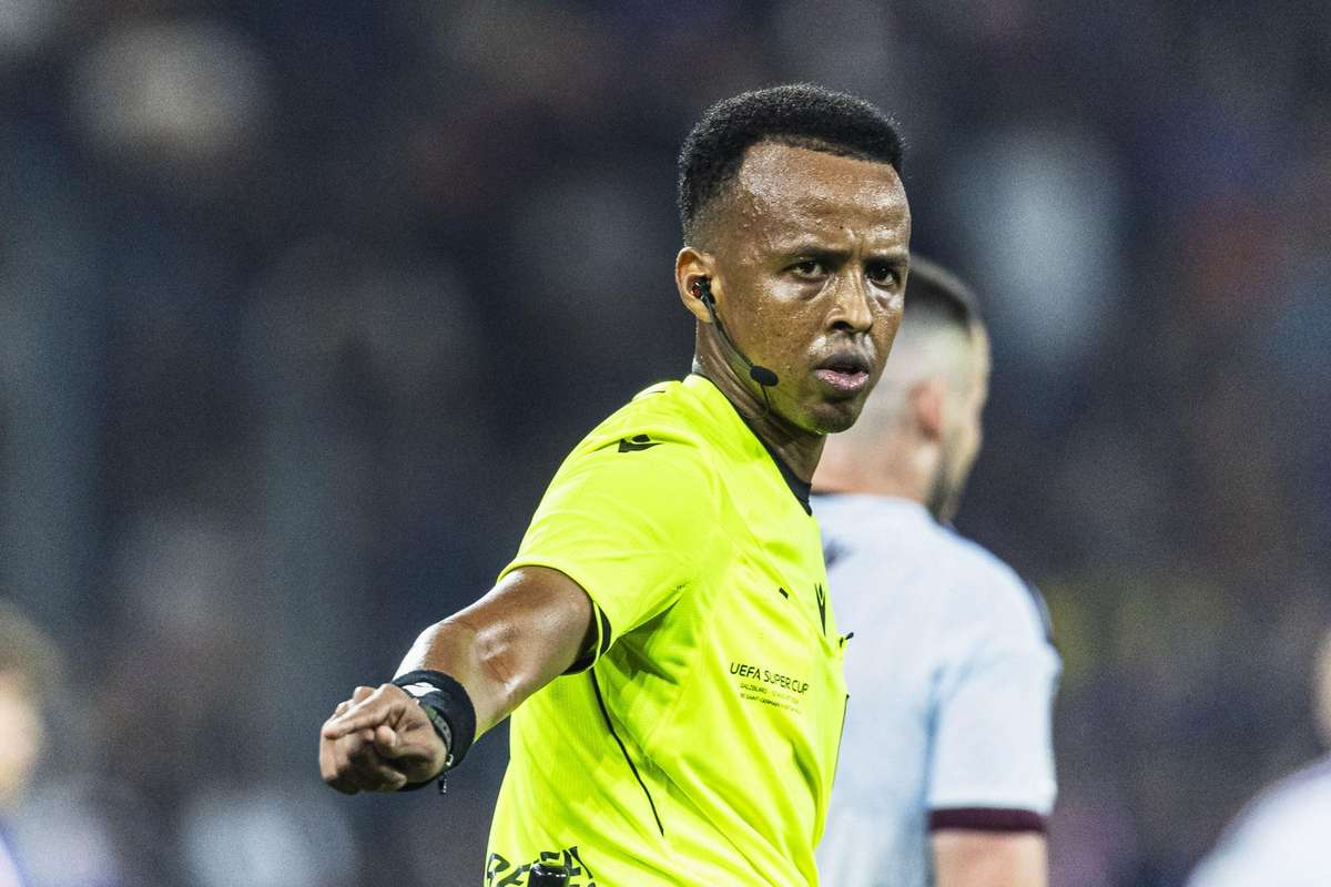 aceasta a fost cupa mea mondiala arbitrul somalez interzis in sua ii multumeste uefa dupa supercupa europei