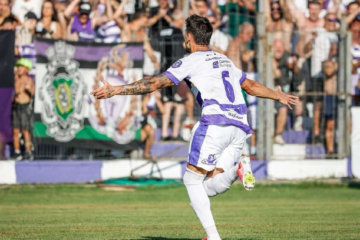 Debut de succes pentru Dan Alexa și Poli Timișoara în Liga 2! Gol spectaculos marcat de un fost jucător de la Steaua 3 debut de succes pentru dan alexa si poli timisoara in liga 2 gol spectaculos marcat de un fost jucator de la steaua