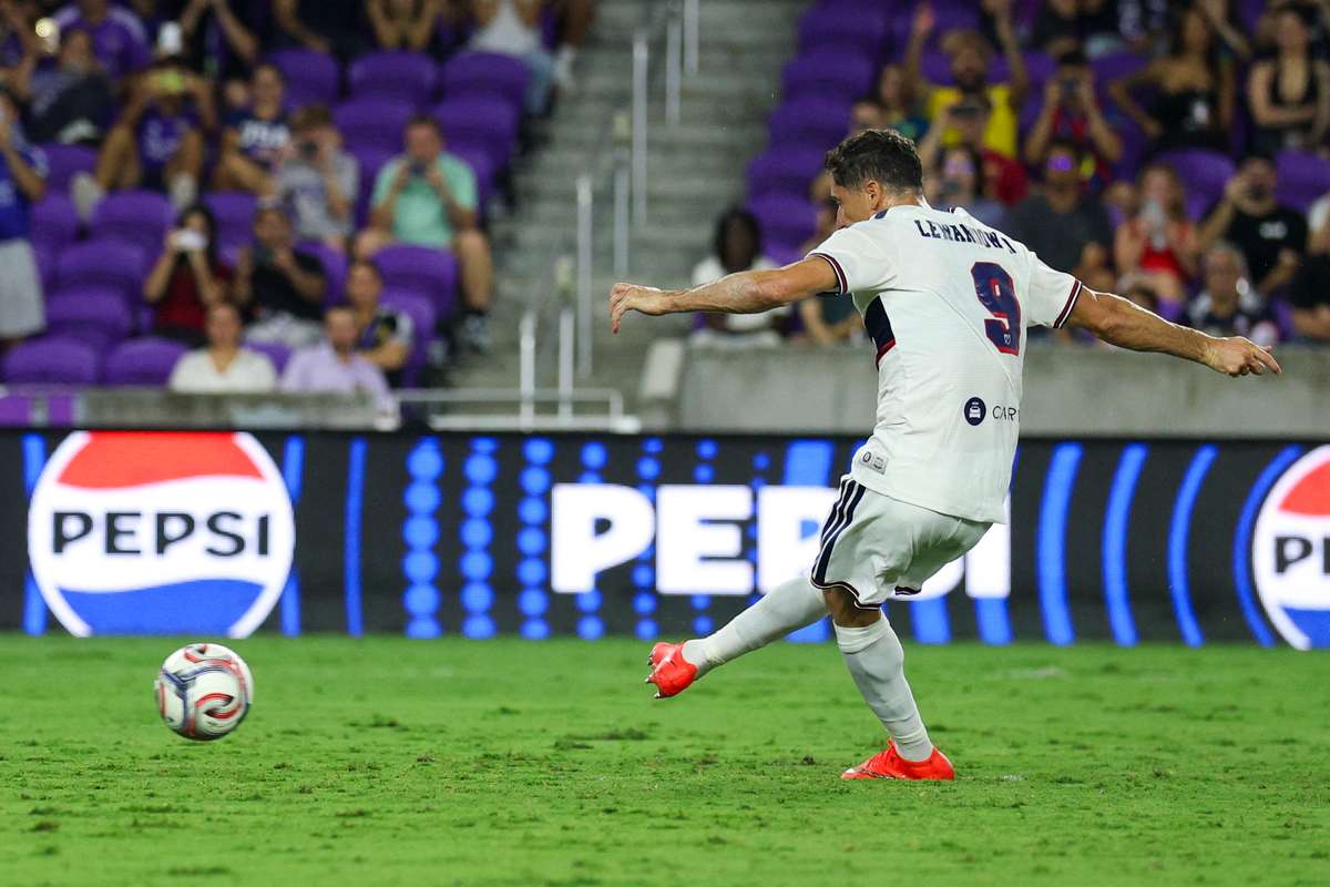 Robert Lewandowski pierde primul trofeu cu Chicago Fire. Polonezul, eliminat în sferturile Leagues Cup. 2 robert lewandowski pierde primul trofeu cu chicago fire polonezul eliminat in sferturile leagues cup