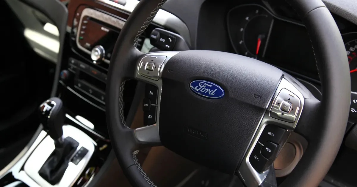 Alertă pentru șoferii Ford! Peste 223.000 de mașini, rechemate în service