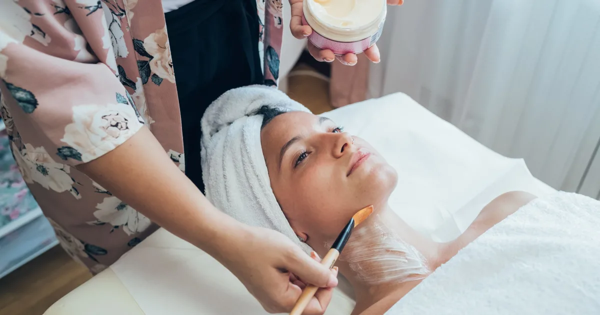 ANAF, control la un salon de estetică din București cu servicii de 2.000 de euro