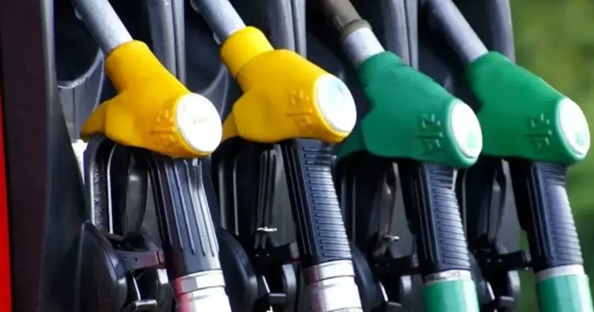Motorina se apropie de 11 lei pe litru în București. Benzina se apropie de 10 lei