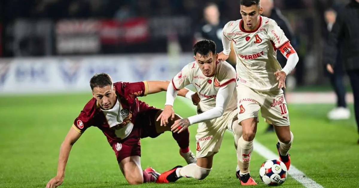 CFR Cluj - Dinamo, live. Ardelenii înscriu și în repriza a doua, liderul în derivă 2 CFR Cluj - Dinamo, live. Ardelenii înscriu și în repriza a doua, liderul în derivă