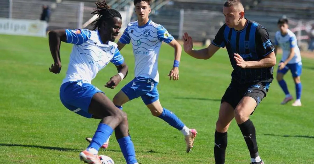 CSM Slatina câștigă și rămâne lider în Liga 2, Steaua nu învinge Metaloglobus în derby