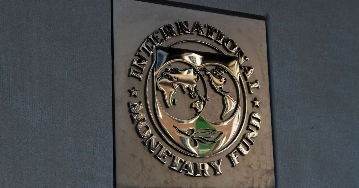 FMI prevede recesiune în România în 2026 și o redresare economică mai lentă în 2027