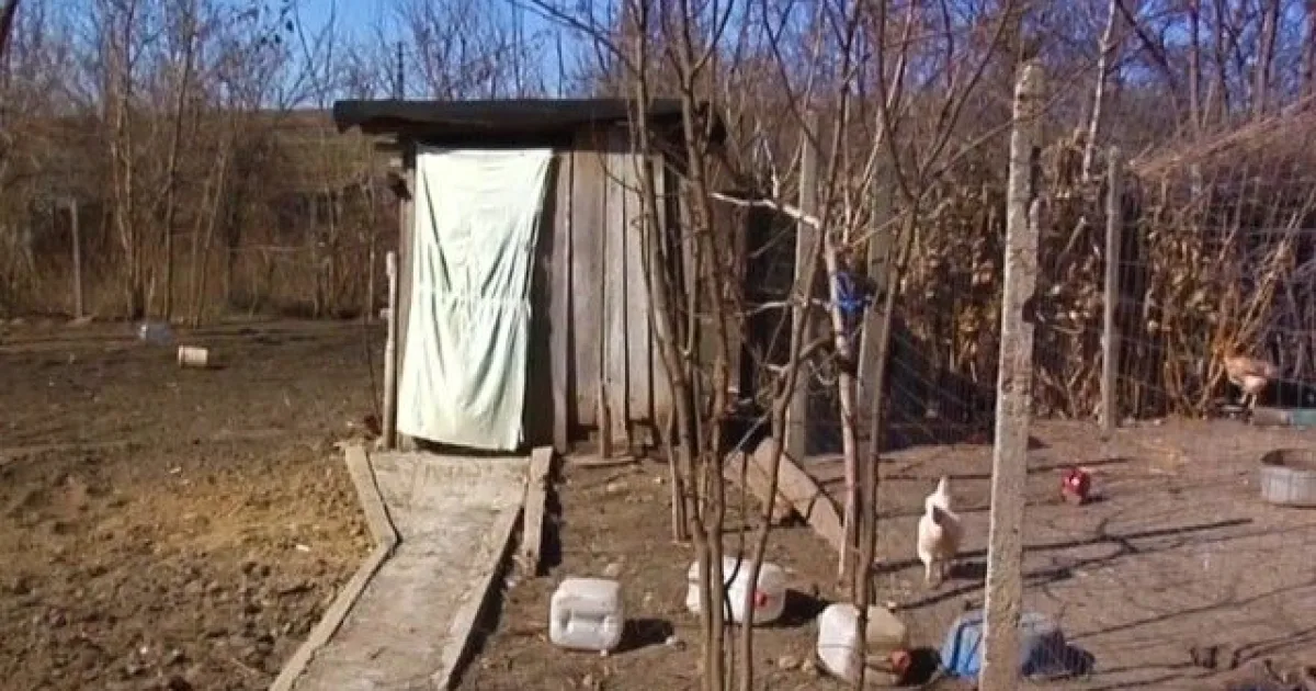 Guvernul alocă aproape 8 milioane de lei pentru eliminarea școlilor cu toalete în curte