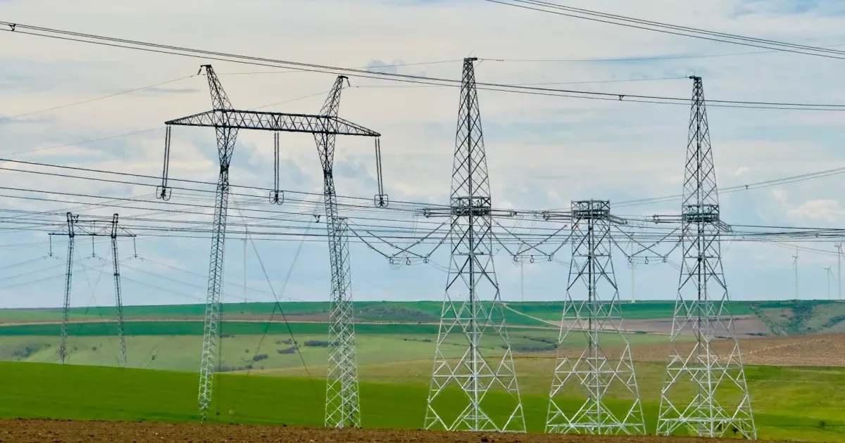 Investiții de peste 12 miliarde lei în rețeaua electrică, necesare până în 2035