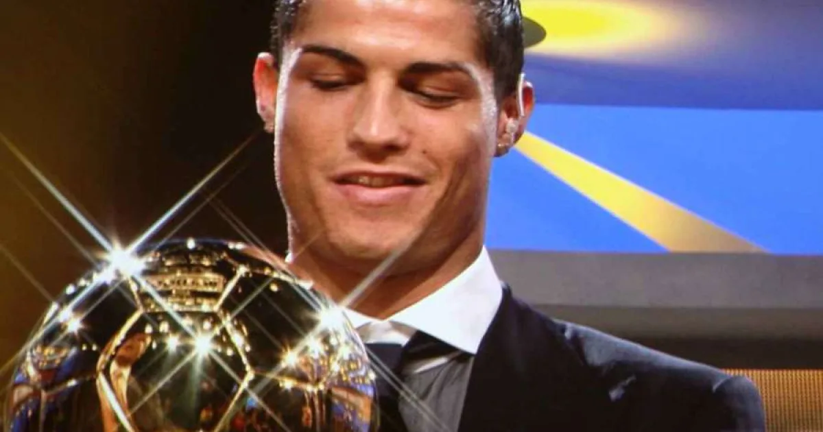 Mesajul lui Cristiano Ronaldo după ce a câștigat Balonul de Aur al tuturor timpurilor 2 Mesajul lui Cristiano Ronaldo după ce a câștigat Balonul de Aur al tuturor timpurilor