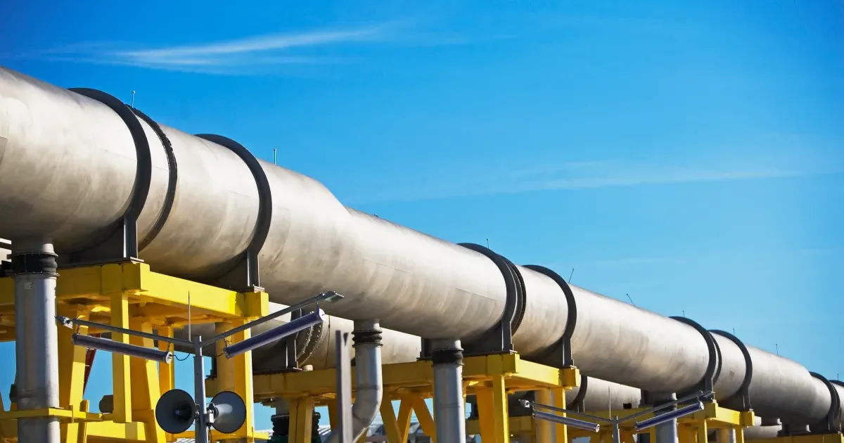 Petrolul se scumpește după atacurile din Arabia Saudită. Cum ar putea fi afectați românii