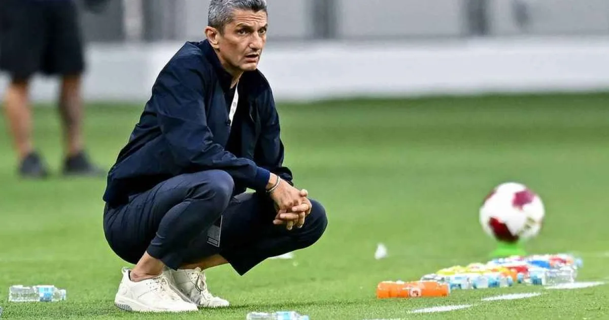 Prima înfrângere a sezonului pentru Răzvan Lucescu, în duel cu Cosmin Contra