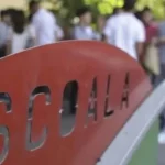 Profesor din Alba, pedeapsă după ce a strâns de gât un elev de 14 ani
