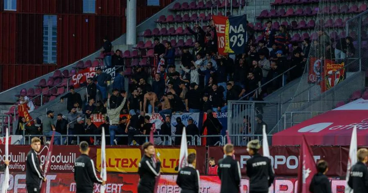 Scandal în Giulești! Suporterii lui Genoa s-au bătut între ei la amicalul cu Rapid